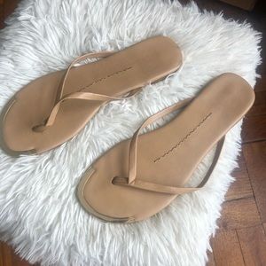 DV women’s Sandals